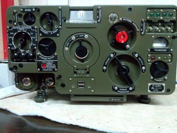 Танковая радиостанция Р-123М