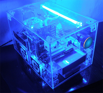 Моддинг корпуса BlueIce