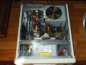 Моддинг корпуса 2 x InWin + IBM